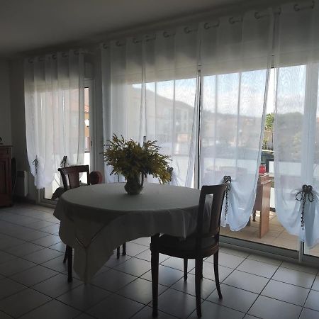 Douces Vacances Apartment Villelongue-dels-Monts Exterior photo